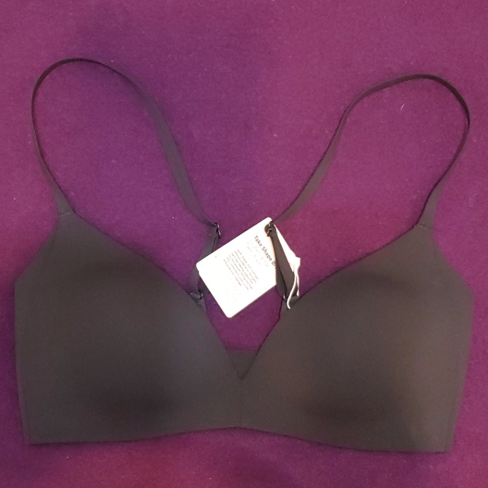 Lululemon Take Shape Bra 32C NWT